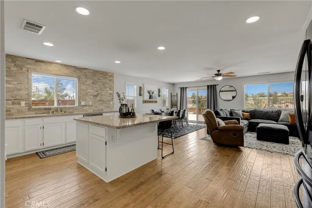 36948 Gallery, Beaumont, California 92223 home-pic-4